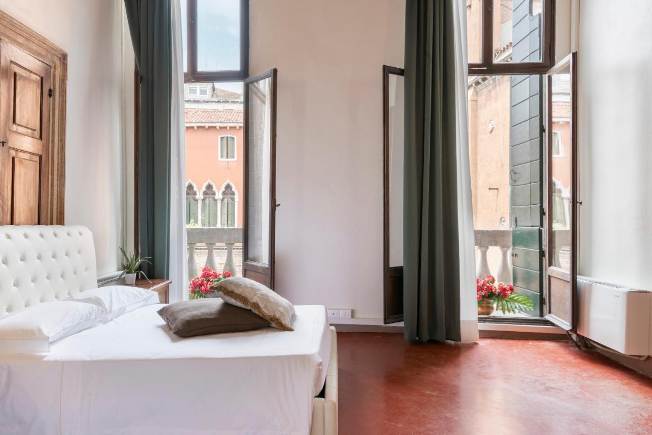 Venice Luxury Apartments Exterior photo