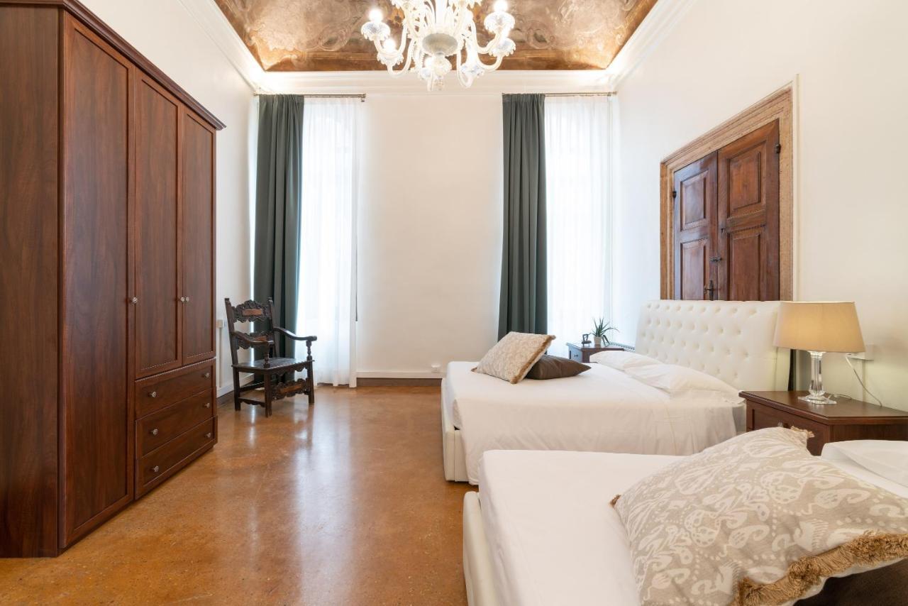 Venice Luxury Apartments Exterior photo